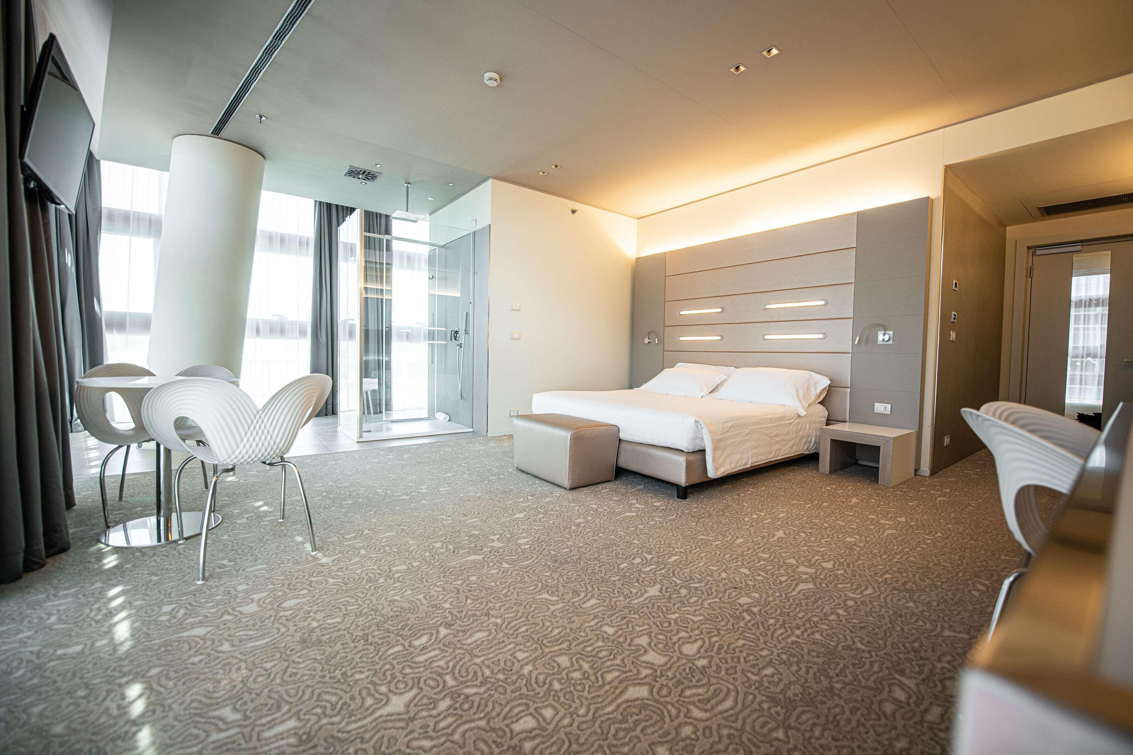 Western Net Tower Hotel 4*